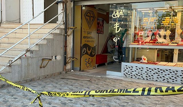 Hatay'da Güpe Gündüz Kuyumcuyu Taradılar!