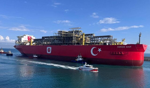 Türkiye'nin ilk yüzer doğal gaz üretim platformu Osman Gazi Filyos Limanı'nda