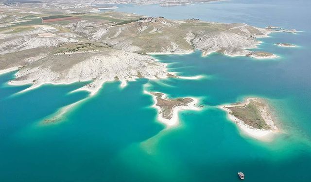 Adıyaman'ın adacıkları "Maldivler"i andırıyor