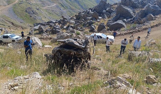 Batman'da bilirkişi ekibini taşıyan aracın şarampole yuvarlanması sonucu 5 kişi öldü