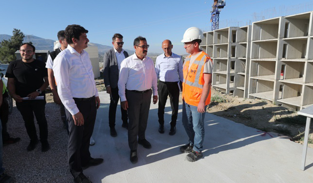 Defne’de Afet Konutları Yükseliyor! Vali Masatlı Son Durumu Aktardı