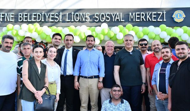 Defne Sosyal Merkezi Açıldı! Yoğun Katılımlı Açılış Törenine Defneliler Akın Etti