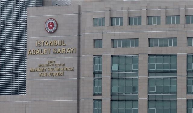 İBB'ye yönelik yolsuzluk soruşturmasında gözaltına alınan 2 şüpheli adliyede