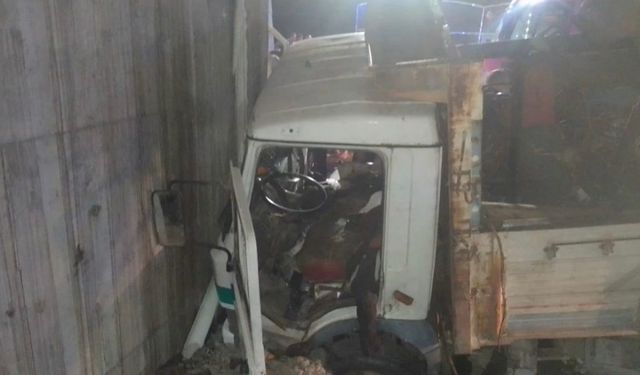 Antakya Gülderen Kavşağında Feci Kaza