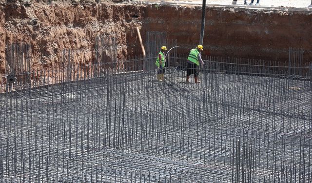 Kırıkhanlı Çocuklar İçin Yüzme Hayal Olmaktan Çıkıyor!