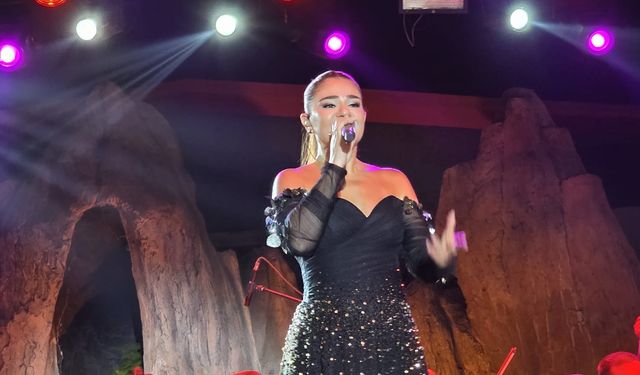 Tarbuş Laila Lounge’da, Derya Bedavacı Rüzgarı Esti!