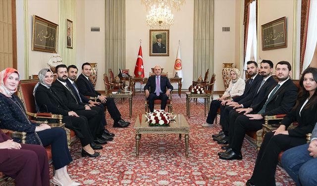 TBMM Başkanı Kurtulmuş, AK Parti Gençlik Kolları Başkanı Yusuf İbiş'i kabul etti