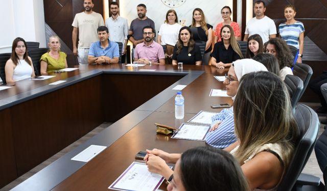 Arsuz’da Sağlık Elçilerine Belge Takdimi