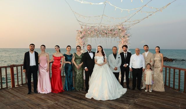 Azak Ve Arusoğlu Ailesinin Mutlu Günü