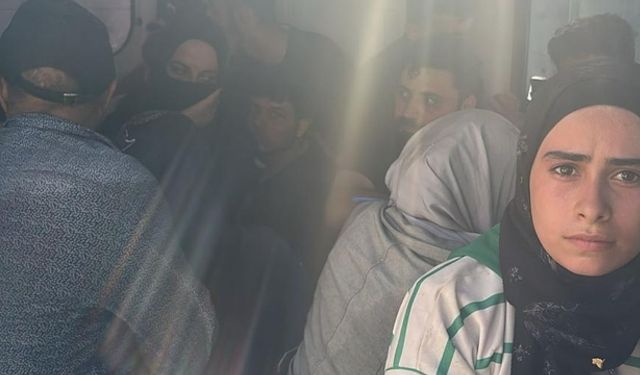 Hatay’da Göçmen Kaçakçısı ve 24 Göçmen Suç Üstü Yakalandı!