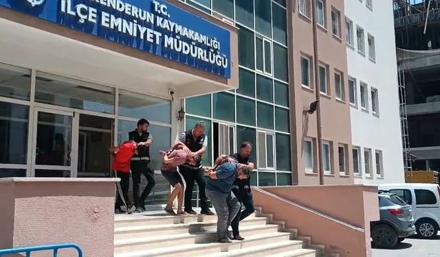 Kütüphane Hırsızları İskenderun'da Yakalandı!
