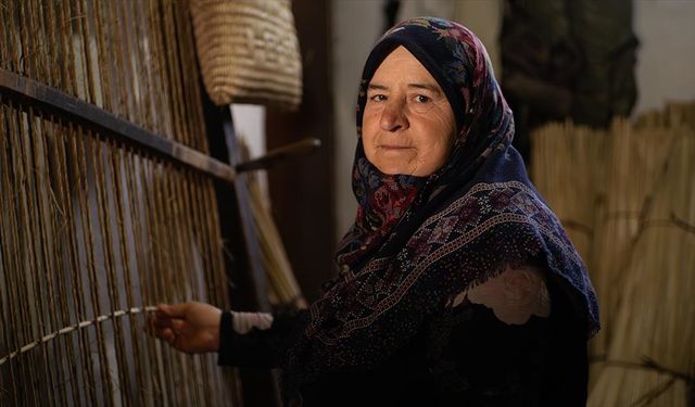 Kispetin yareni zembili 62 yıldır pehlivanlar için dokuyor