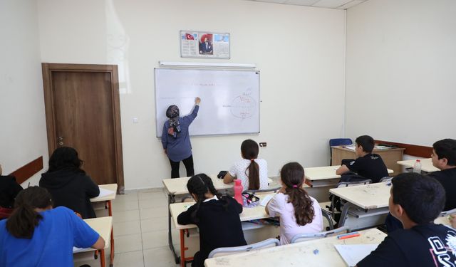 Hatay Büyükşehir Belediyesi’nden Yaz Tatilinde Eğitime Tam Destek