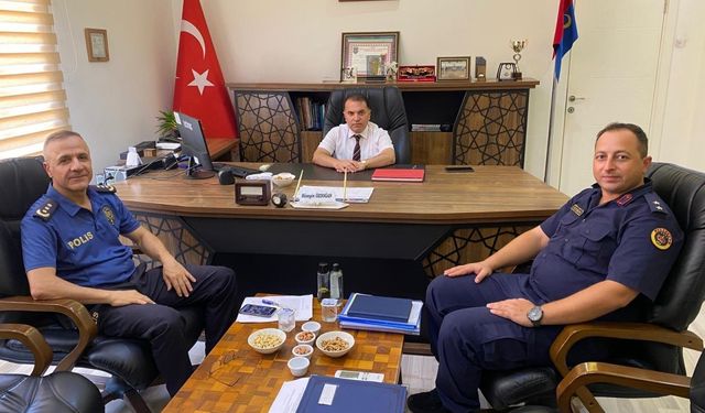 Anamur Kaymakamı Duru'dan göreve başlayan İlçe Jandarma Komutanı Özdoğan'a ziyaret