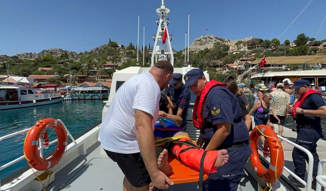 Antalya'da araçla ulaşımı olmayan Kaleköy'de yaralanan kişiye tıbbi tahliye yapıldı