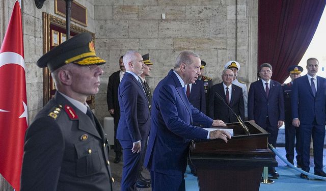 Cumhurbaşkanı Erdoğan: Milletimizin istikbalini güvenceye alacak tarihi adımlar atıyoruz
