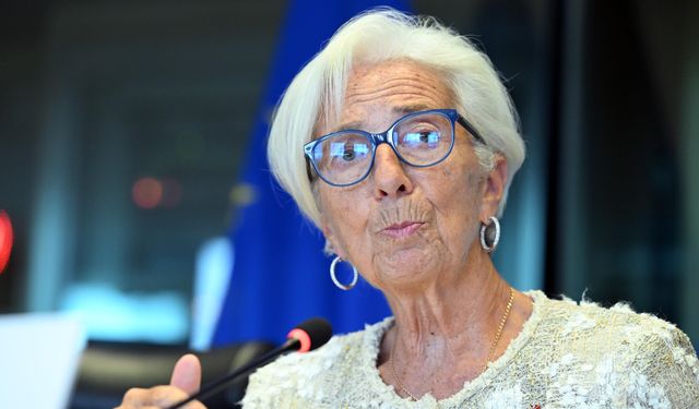 ECB Başkanı Lagarde, Avrupa işgücü piyasasının son dönemde şokları beklenmedik şekilde iyi atlattığını söyledi