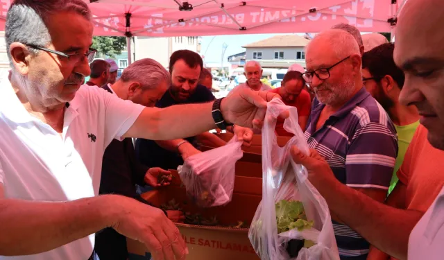 İzmit Belediyesi’nden Akmeşe’de üretime fide desteği