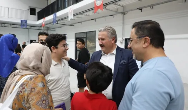 Mustafa Palancıoğlu Havacılık Lisesi'nin yeni öğrencileriyle tanıştı