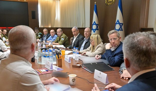 Netanyahu, Gazze’deki "savaş hedefleri" için yeni adımlar atmak üzere kabineyi topluyor