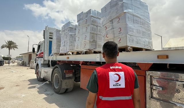 Kızılay, Hataylı Depremzedelere Kırtasiye Yardımı Yapıyor!