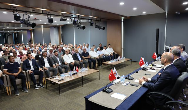 AK Parti Antalya Milletvekili Çavuşoğlu, Kumluca'da vatandaşla buluştu