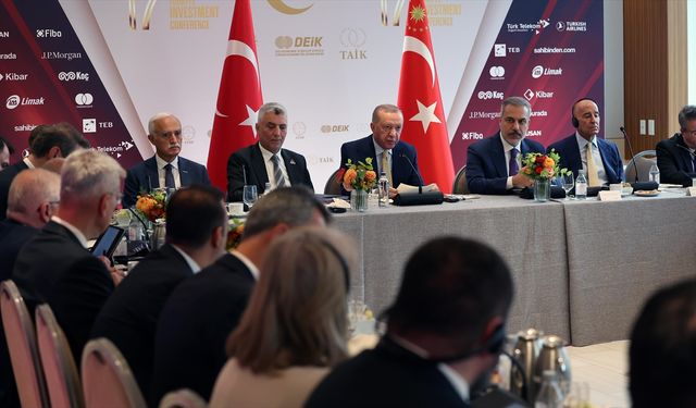 Cumhurbaşkanı Erdoğan: ABD ile 100 milyar dolarlık ticaret hacmi müşterek hedefimiz olmayı sürdürüyor