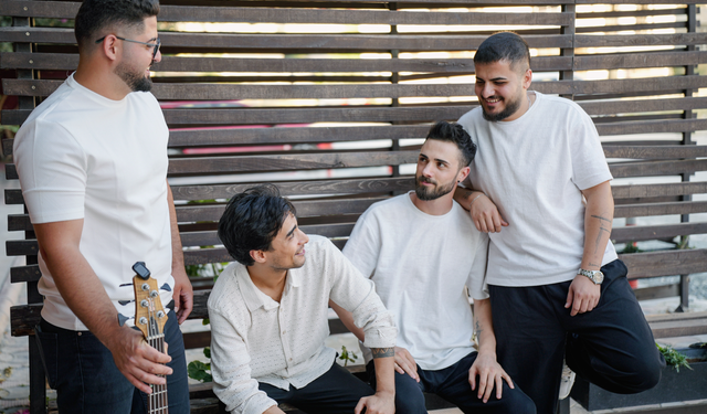 Depremin Enkazından Doğan Melodi! "Jargon"