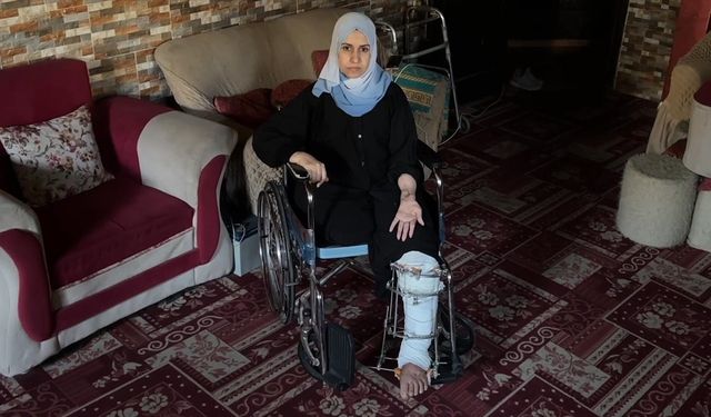 İsrail saldırısında 4 kızını ve bacağını kaybeden Gazzeli anne, çocuklarının mezarını ziyaret edebilmek istiyor