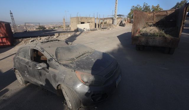 İsrail'in Lübnan'ın güneyinde bir araca düzenlediği saldırıda 2 kişi hayatını kaybetti