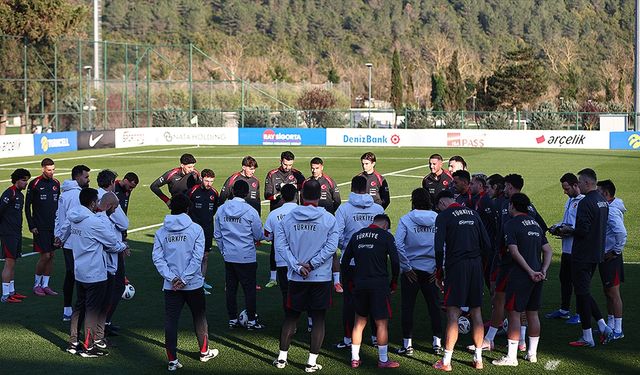 A Milli Futbol Takımı'nda İspanya maçı hazırlıkları başladı