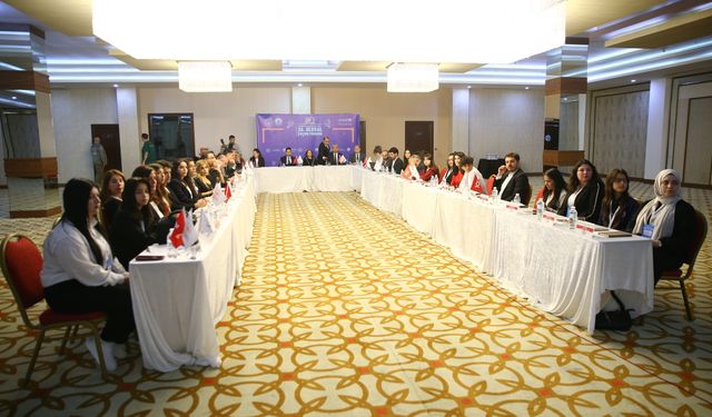 Adana'da '26. Ulusal Çocuk Forumu' başladı