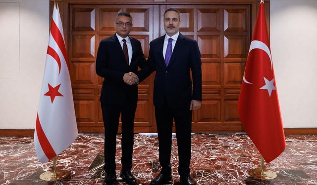 Dışişleri Bakanı Fidan, KKTC Cumhurbaşkanı Erhürman ile görüştü