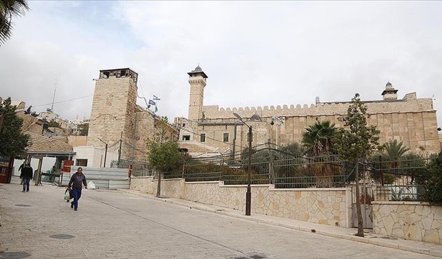 İsrail, Yahudi bayramı bahanesiyle El Halil'deki İbrahim Camisi'ni Müslümanlara kapattı