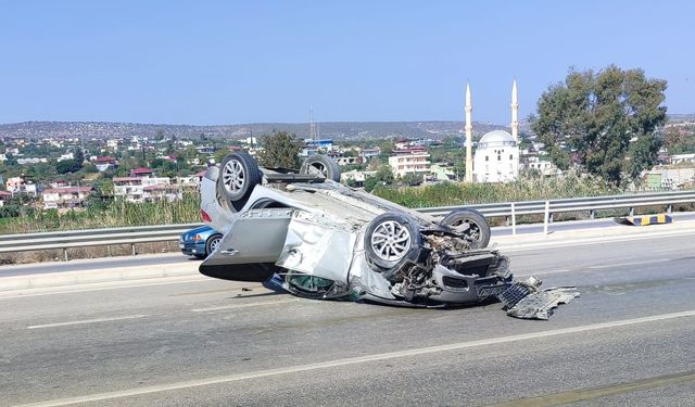 Mersin'de otomobil ile motosikletin çarpıştığı kazada 2 kişi yaralandı