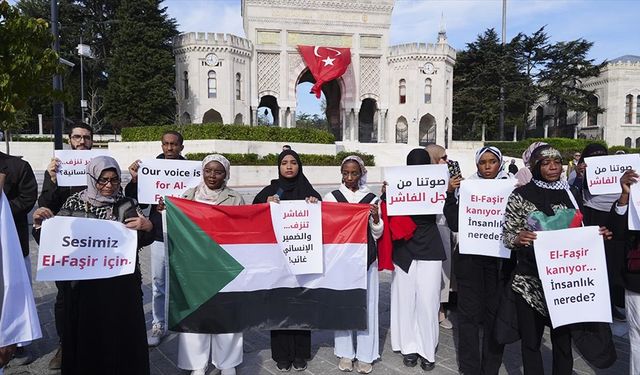 Sudan'daki iç savaşın yol açtığı insani kriz, İstanbul'da protesto edildi
