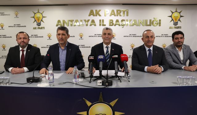 Ticaret Bakanı Bolat, Antalya'da partililerle buluştu: