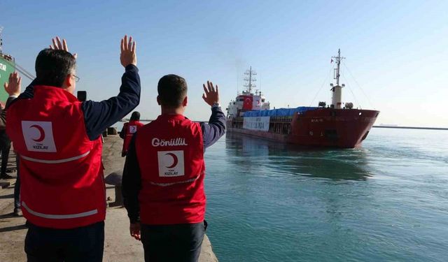19. İyilik Gemisi Gazze’ye insani yardım için Mersin’den yola çıktı