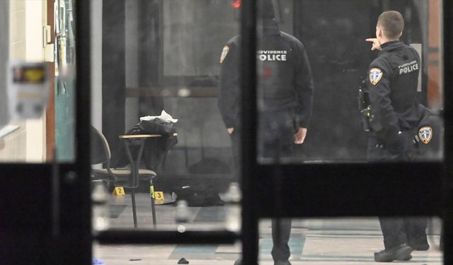 ABD'de Brown Üniversitesindeki saldırıya ilişkin yanlış şüphelinin gözaltına alındığı duyuruldu