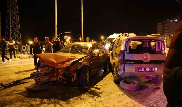 Baba yadigarı otomobil hurdaya döndü: 2 yaralı