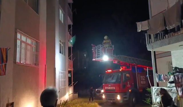 Balkondan düşerek yaralanan yaşlı adam operasyonla kurtarıldı