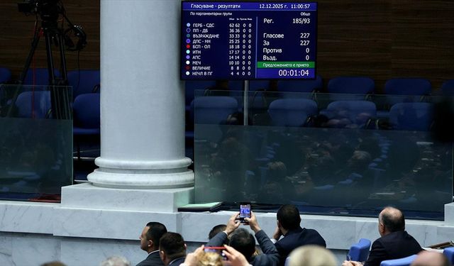 Bulgaristan'da Başbakan Jelyazkov hükümetinin istifası Parlamentoda onaylandı