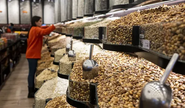 Hatay’da Kuruyemişe Yılbaşı Zammı: Fiyatlar Cep Yakıyor!