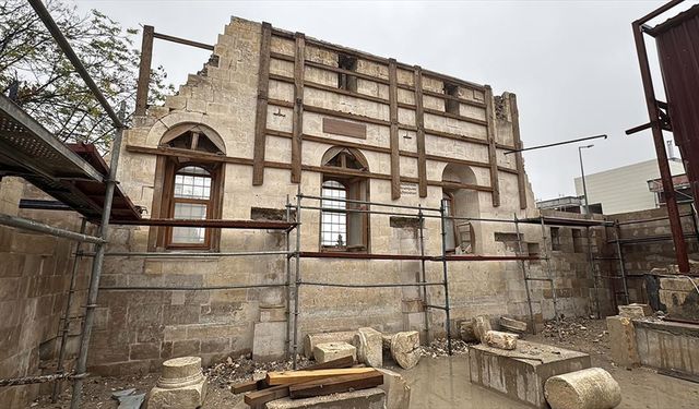 Depremde hasar gören Adıyaman'daki vakıf eserlerinin restorasyonunda sona gelindi