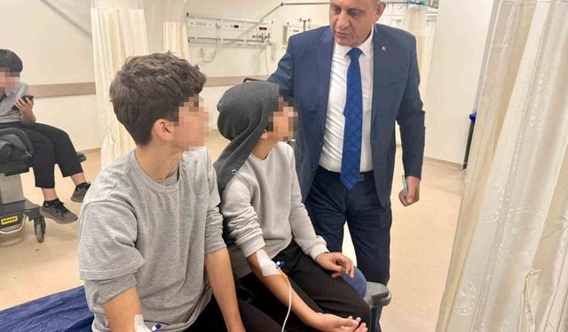 Doğum günü nedeniyle dağıtılan çikolataları yiyen 10 öğrenci hastaneye kaldırıldı