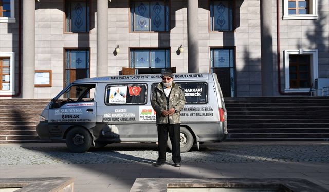 'Elmacı Dede' Hatay'dan aldığı mandalinaları Mehmetçiğe ulaştırdı