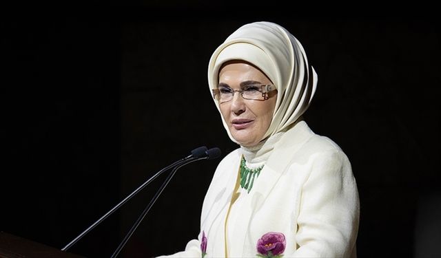 Emine Erdoğan: Asırlar geçse de Hz. Mevlana Celaleddin-i Rumi'den yükselen hikmet, insanlığa yol göstermeye devam ediyor