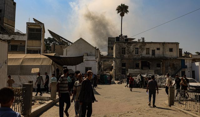 İsrail ateşkese rağmen Gazze Şeridi'nin çeşitli bölgelerine hava ve topçu saldırısı düzenledi