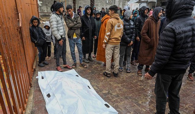 İsrail'in Gazze'ye saldırılarında can kaybı 70 bin 654'e yükseldi