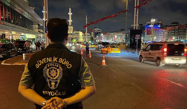 İstanbul'da polis uygulamasında 1062 şüpheli gözaltına alındı